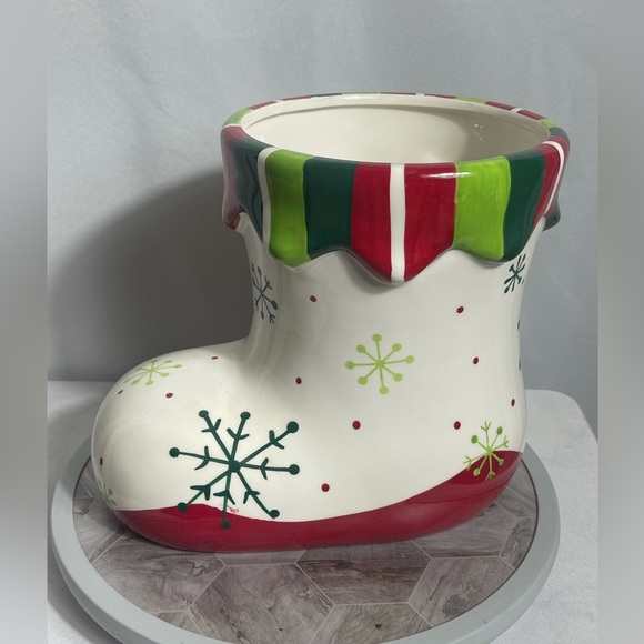 Large Ceramic Christmas Boot Vase Planter Snowflake Red Green 10” Tall - Picture 6 of 6